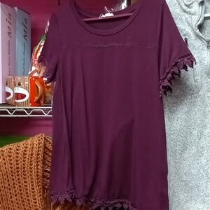 Elegant Maroon Lace Trim Short Sleeve Top